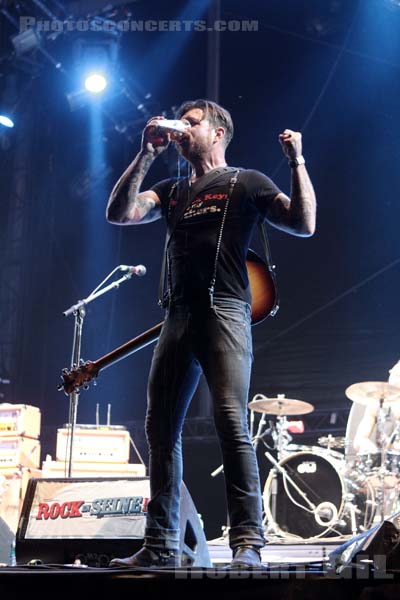 EAGLES OF DEATH METAL - 2012-08-25 - SAINT CLOUD - Domaine National - Scene de la Cascade - 